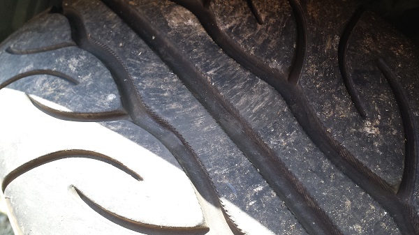 タイヤの溝の写真